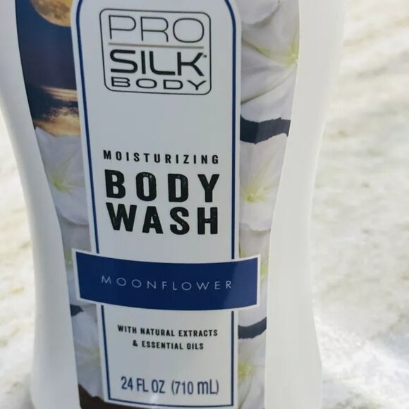 Pro Silk Moisturizing Body Wash Moonflower Scent 24 OZ bottle - Picture 3 of 4